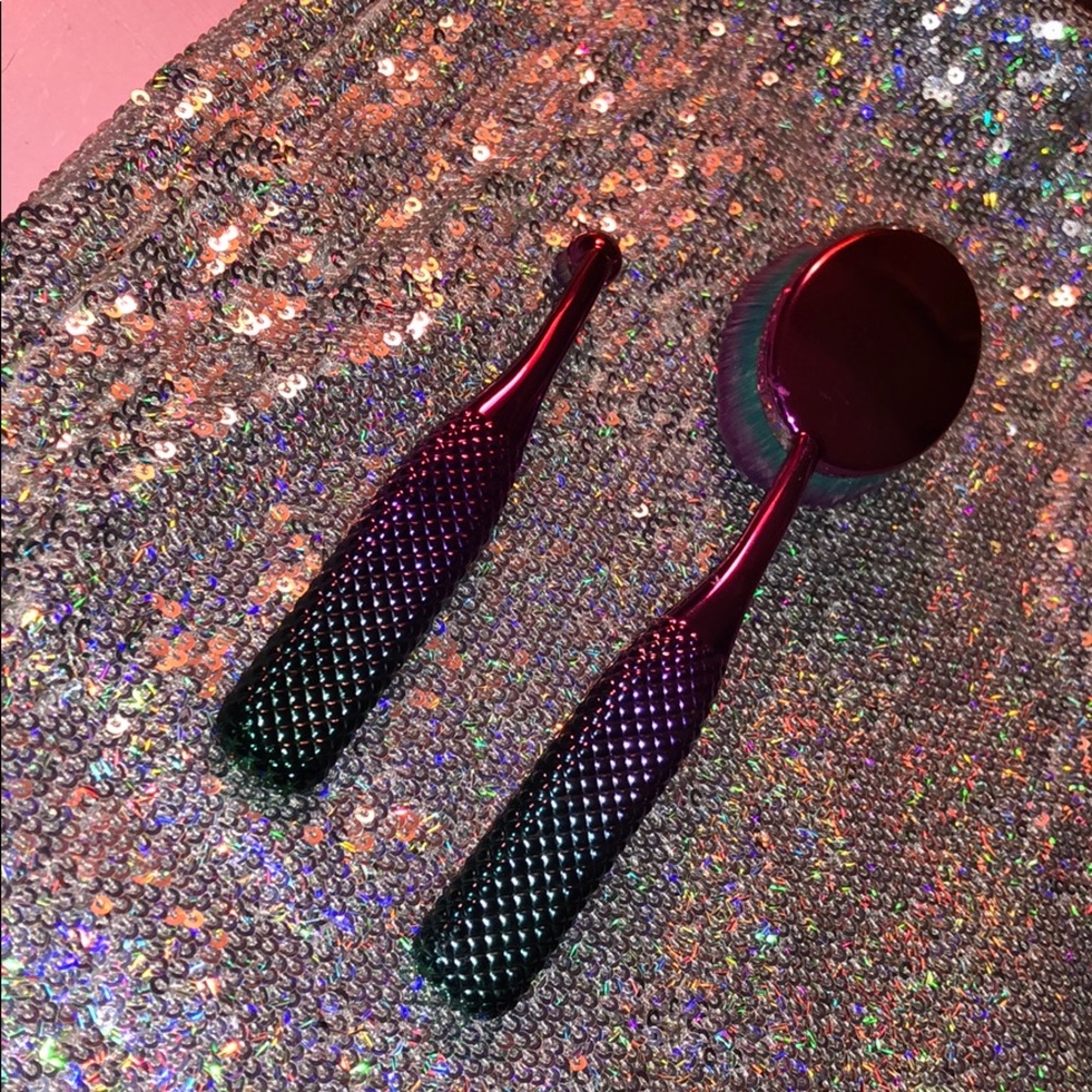 Makeup brushes